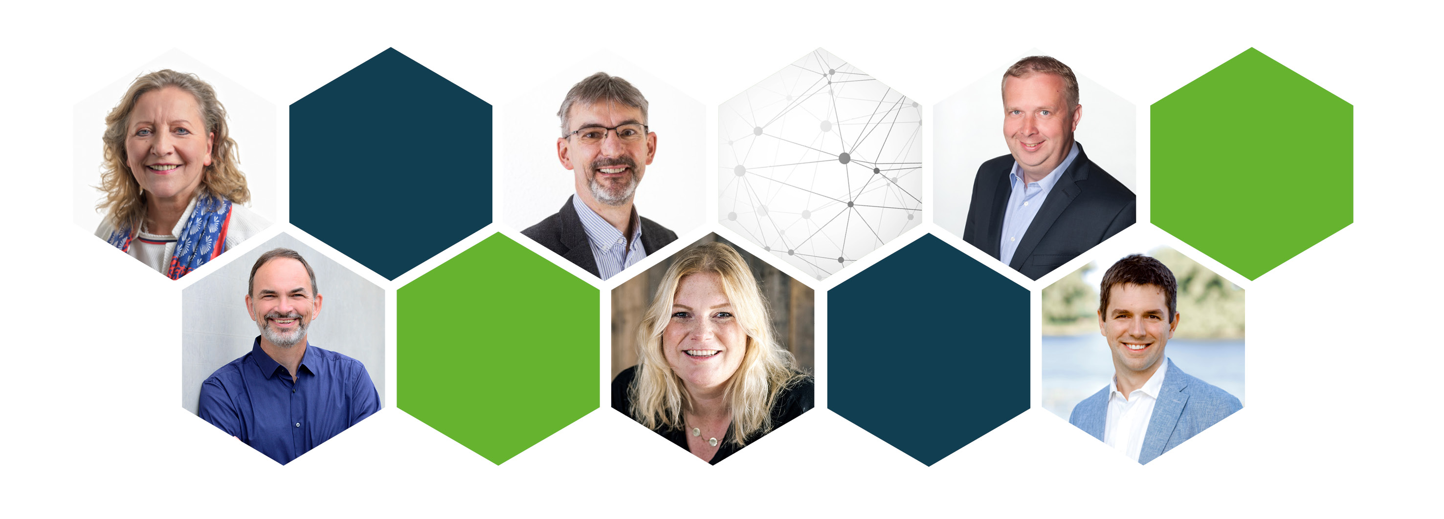 Mehrere Personen im Portraitformat